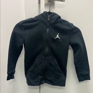 Jordan boys black zip up hooded sweatshirt size 6